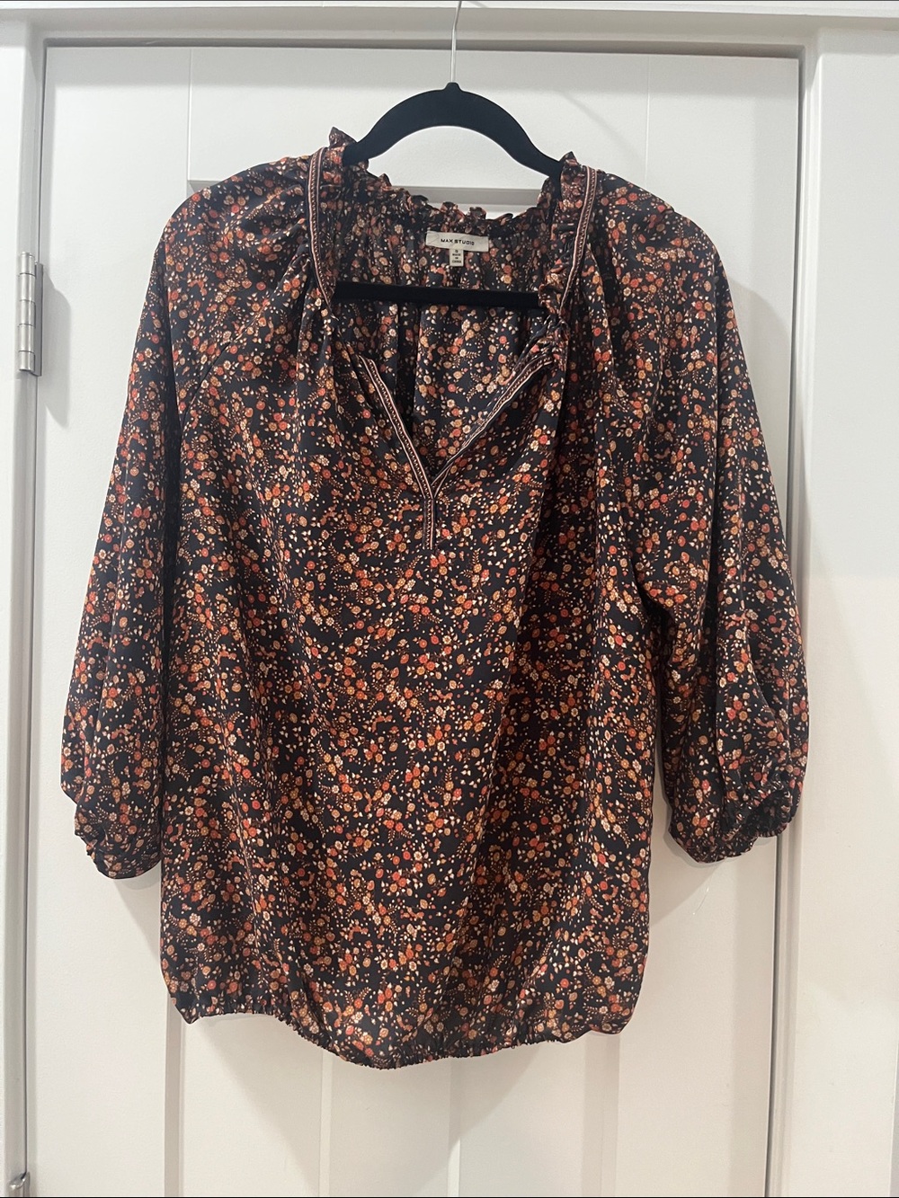 Max Studio Small Floral Peasant Blouse in Black with Rust and Cream Like New